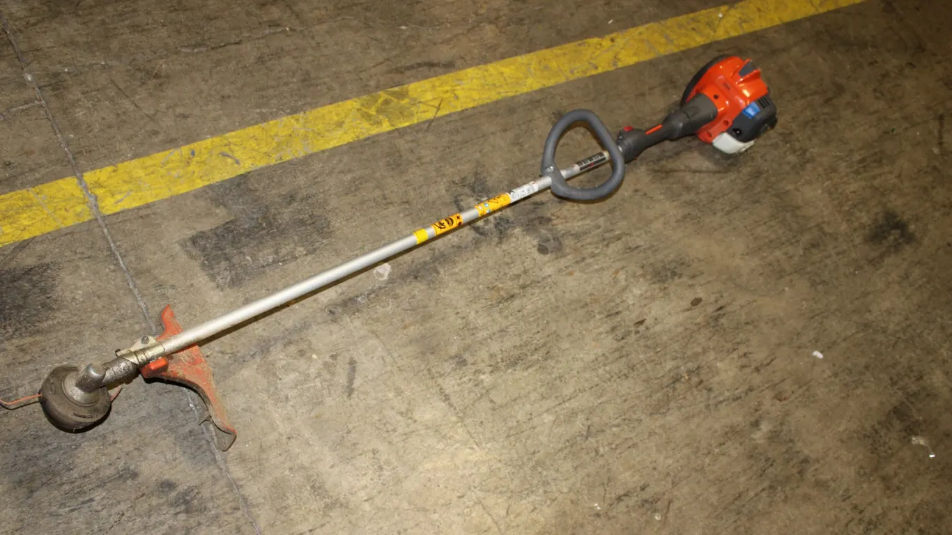 Gasoline String Trimmer