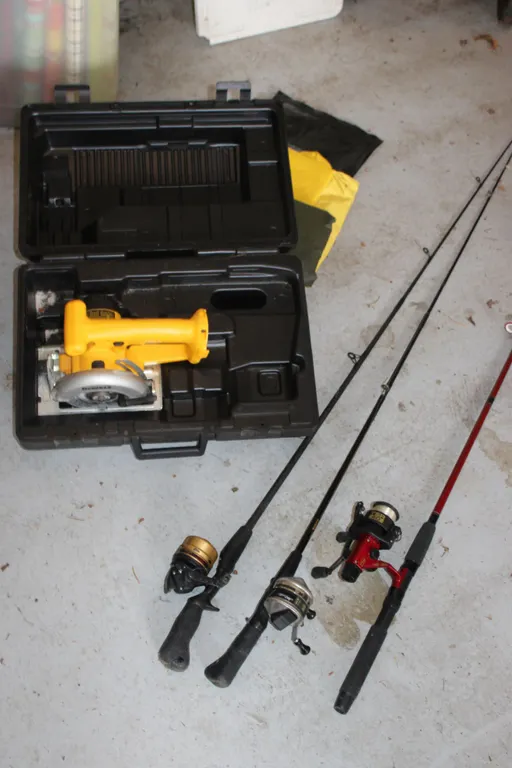 Fishing Gear & Saw