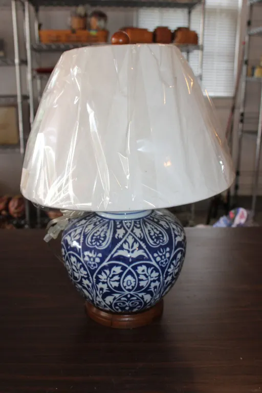Blue & White Ceramic Table Lamp