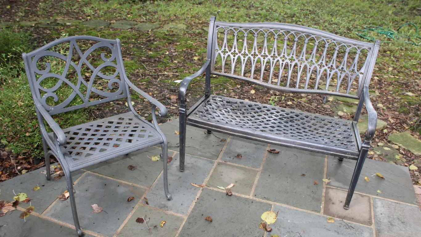 Cast Aluminum Patio Seating
