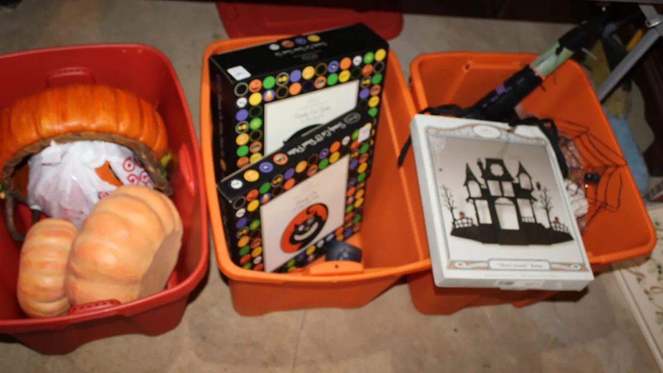 Halloween Décor