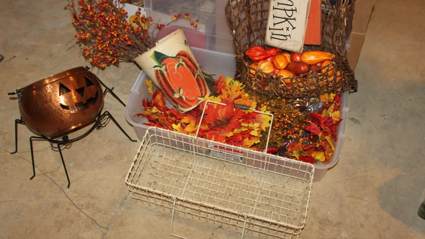 Fall & Halloween Décor