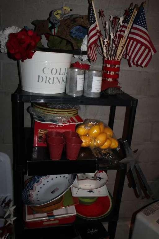 Patriotic Serving & Décor