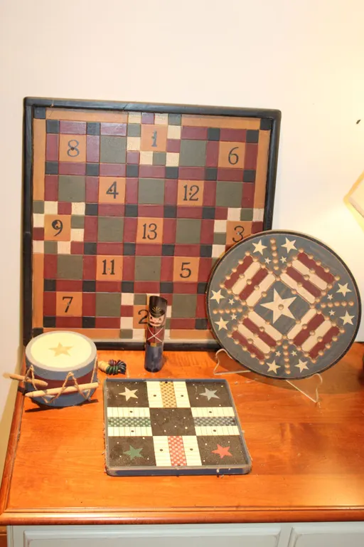 Folk Art Décor