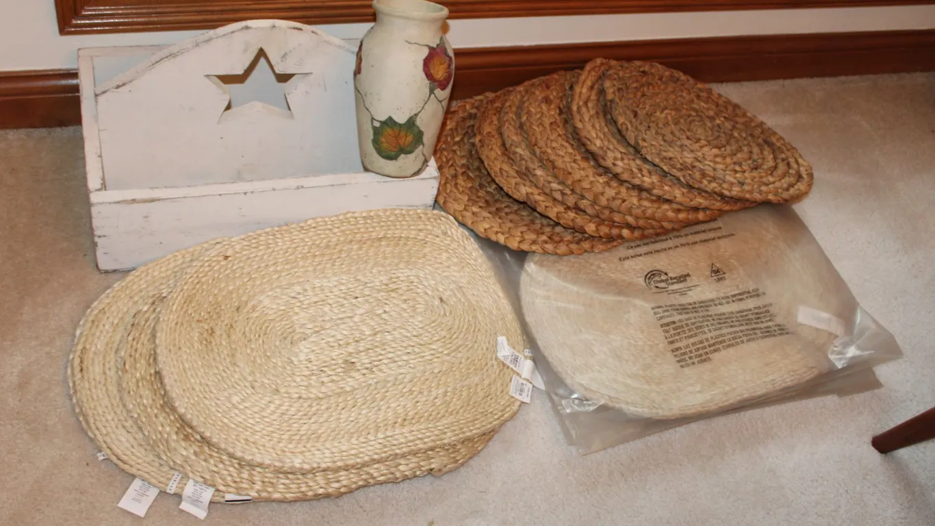 Pottery Barn Placemats & Table Décor