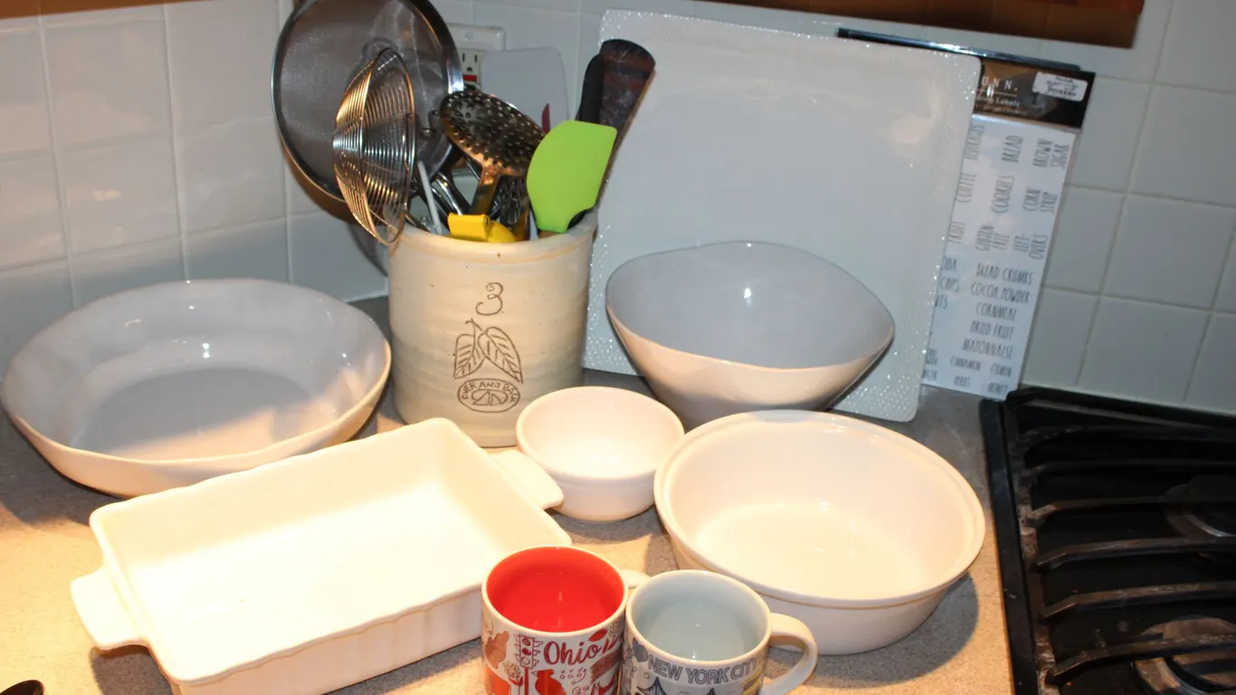 Bakeware & Kitchen Utensils