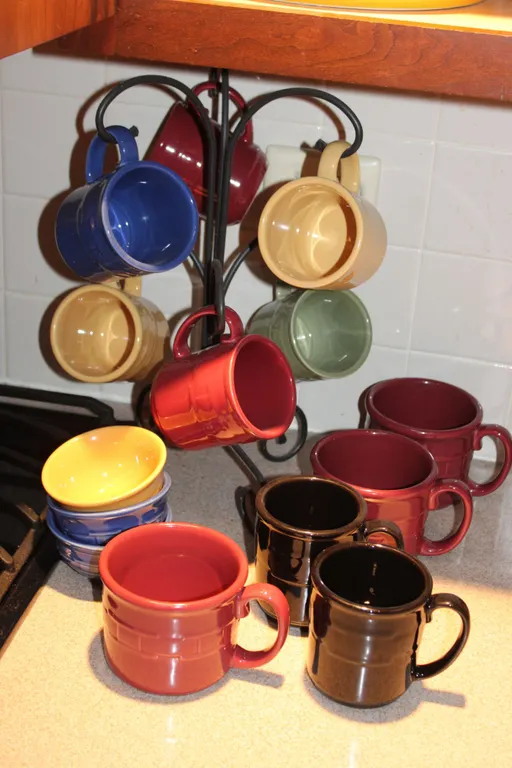 Longaberger Pottery Mugs & Mug Tree