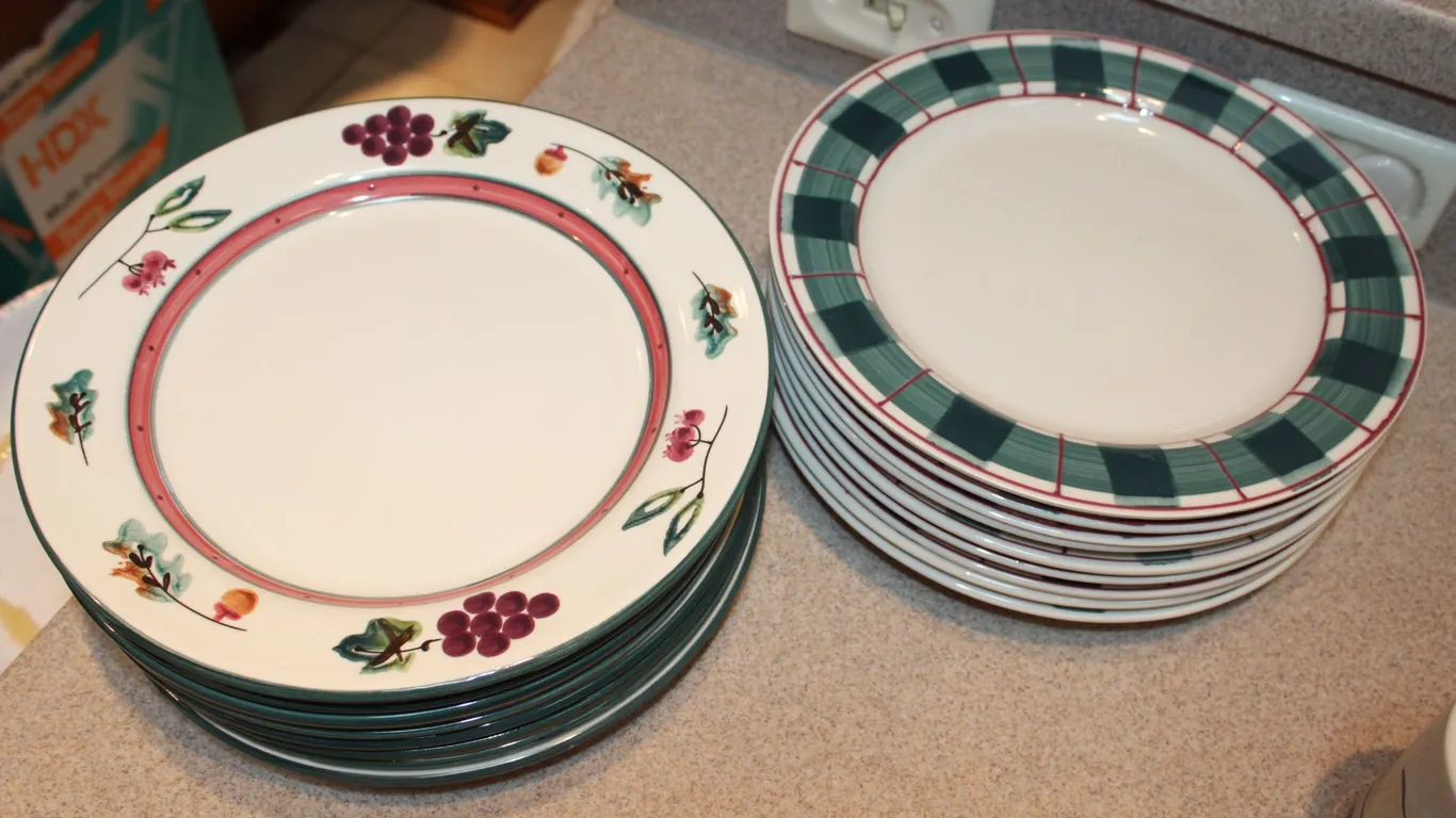 Hartstone Dinner Plates