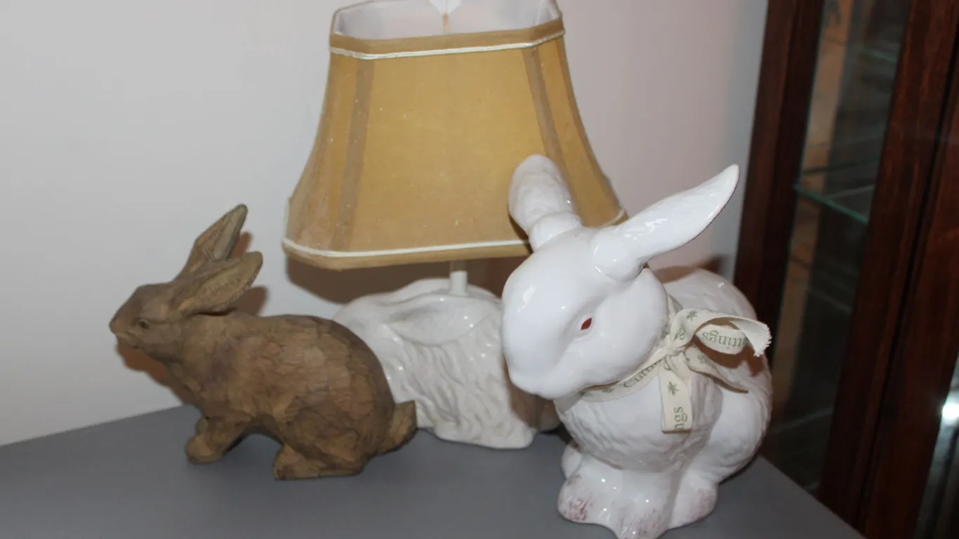 Rabbit Décor & Lamp