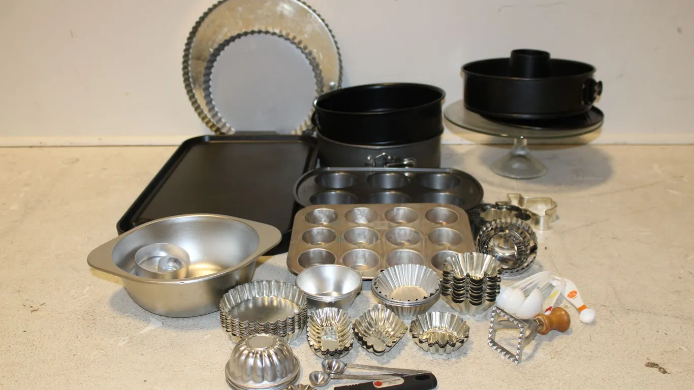 Baking Pans & Tools
