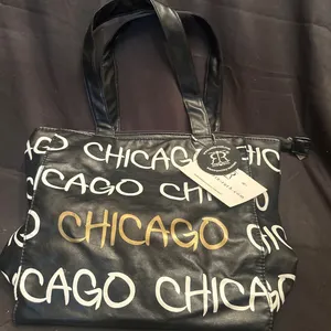Robin Ruth Chicago-Themed Tote Bag With Branding