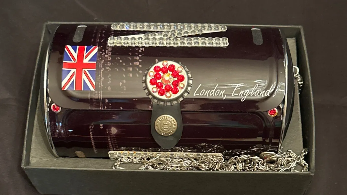 Road Flair London England “LONDON” Swarovski Crystal Embellished Purse with Original Box