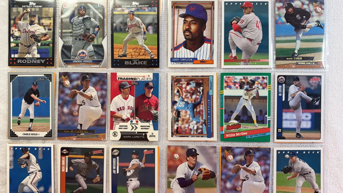 Baseball Cards-Double Sided Sleeve (2 sets) Mixed Lots