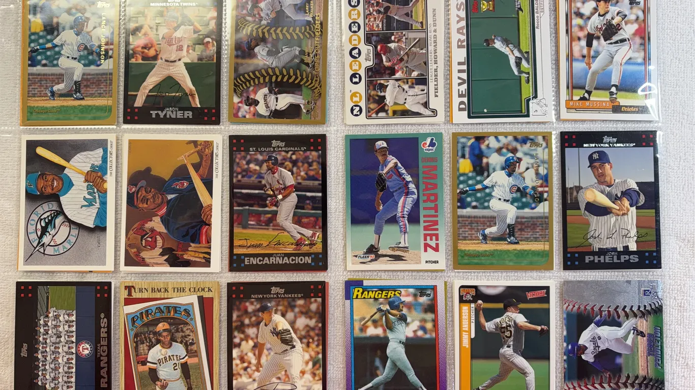 Baseball Cards-Double Sided Sleeve (2 sets) Mixed Lots