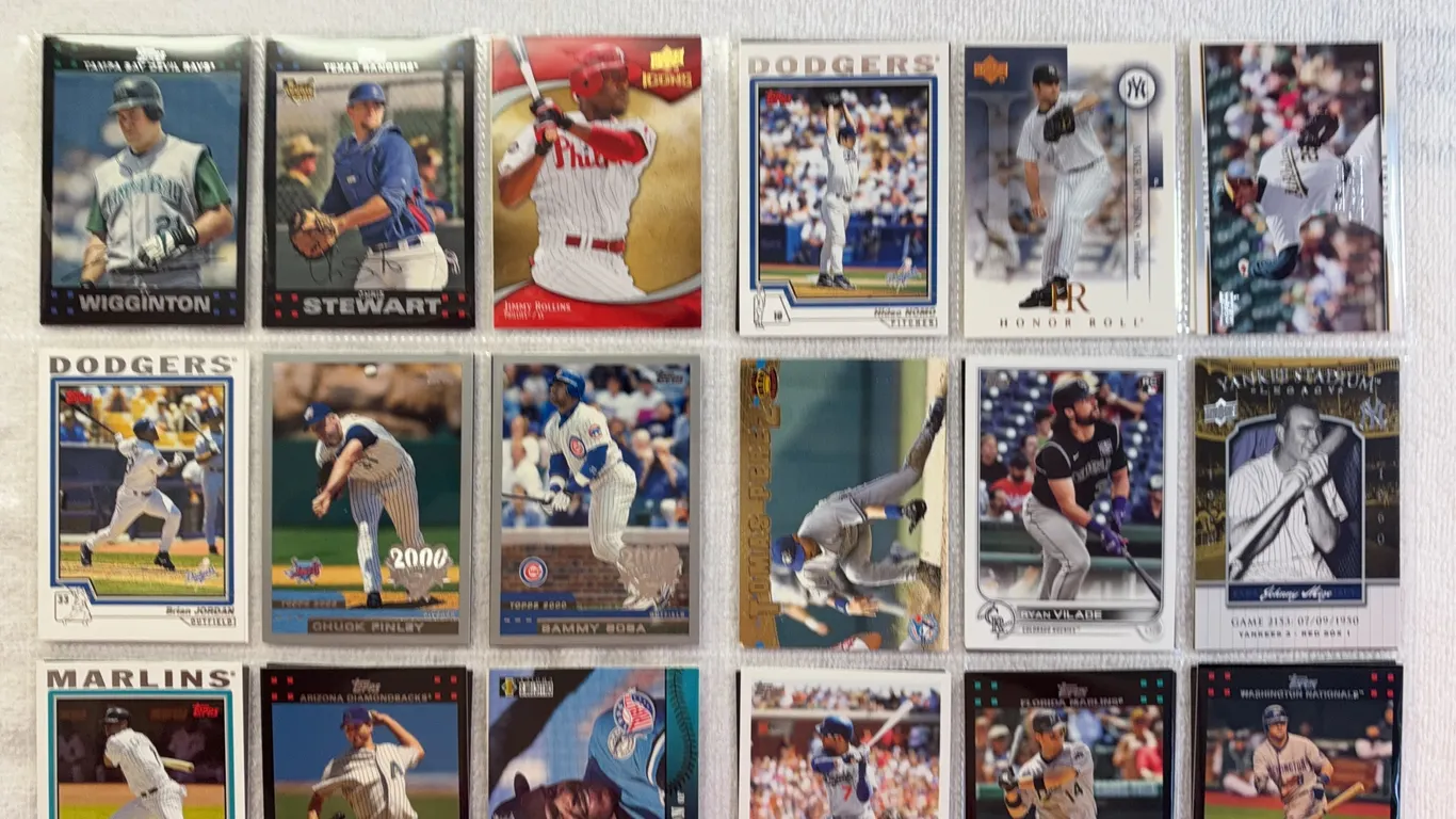 Baseball Cards-Double Sided Sleeve (2 sets) Mixed Lots