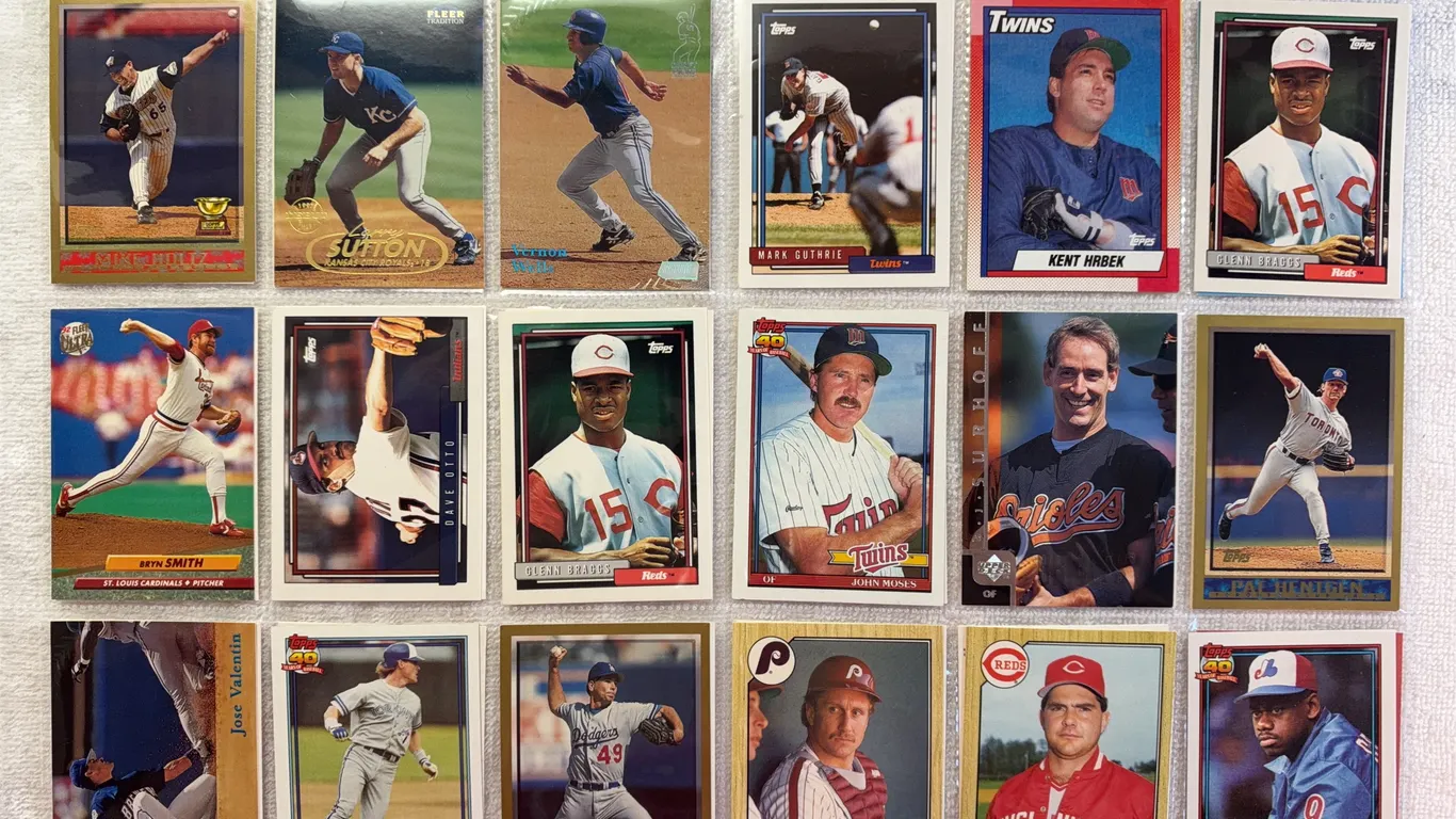 Baseball Cards-Double Sided Sleeve (2 sets) Mixed Lots
