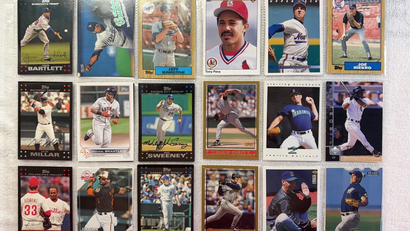 Baseball Cards-Double Sided Sleeve (2 sets) Mixed Lots