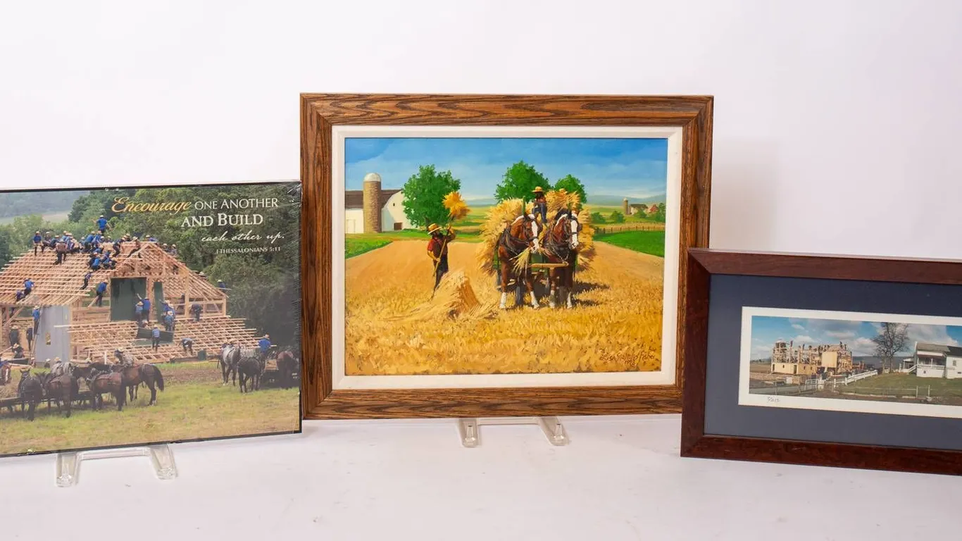 AMISH ART FRAMED PIECES.
