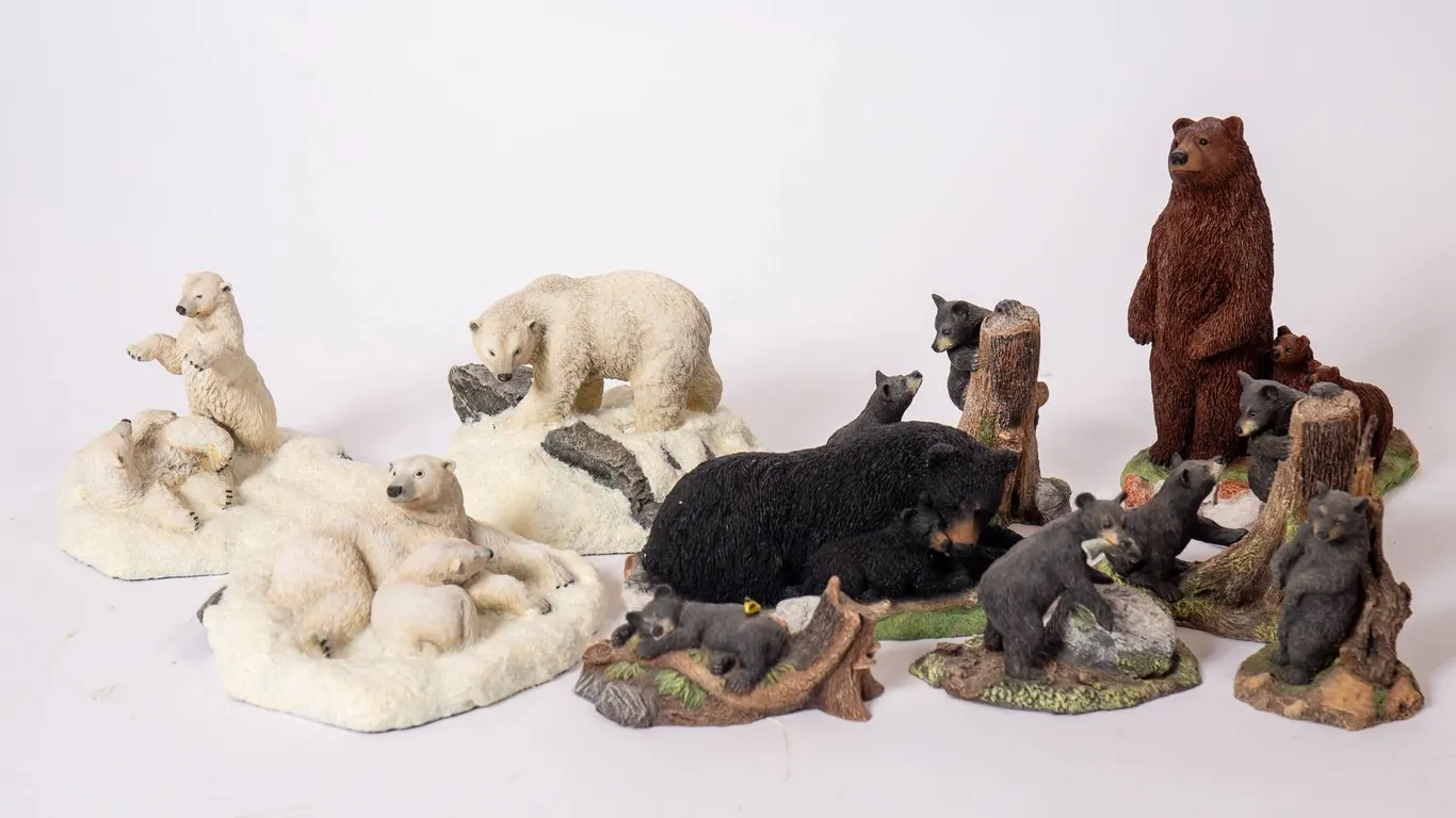 SECOND NATURE WILDLIFE COLLECTIBLES AND LIVING STONE SCULPTURES.