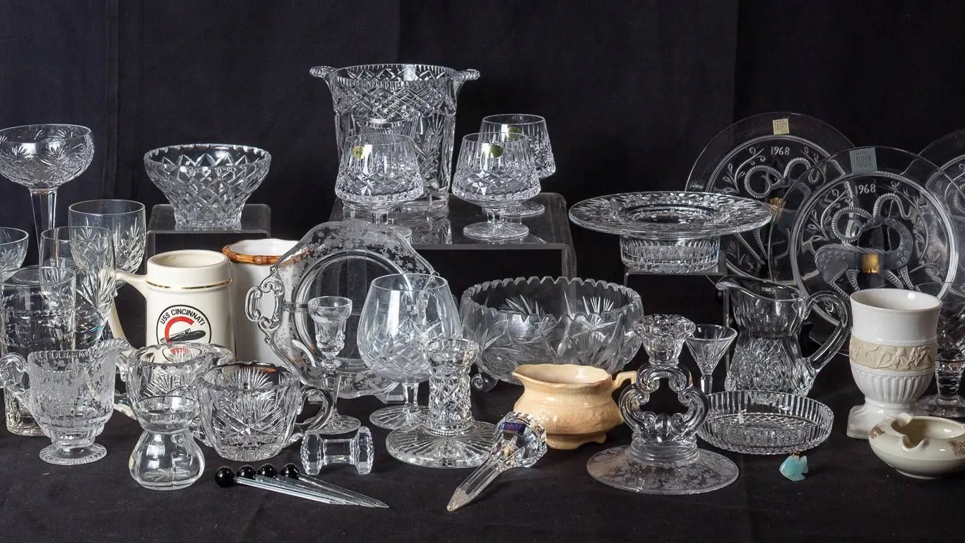 CRYSTAL AND CLEAR GLASS INCLUDING TYRONE AND WATERFORD.
