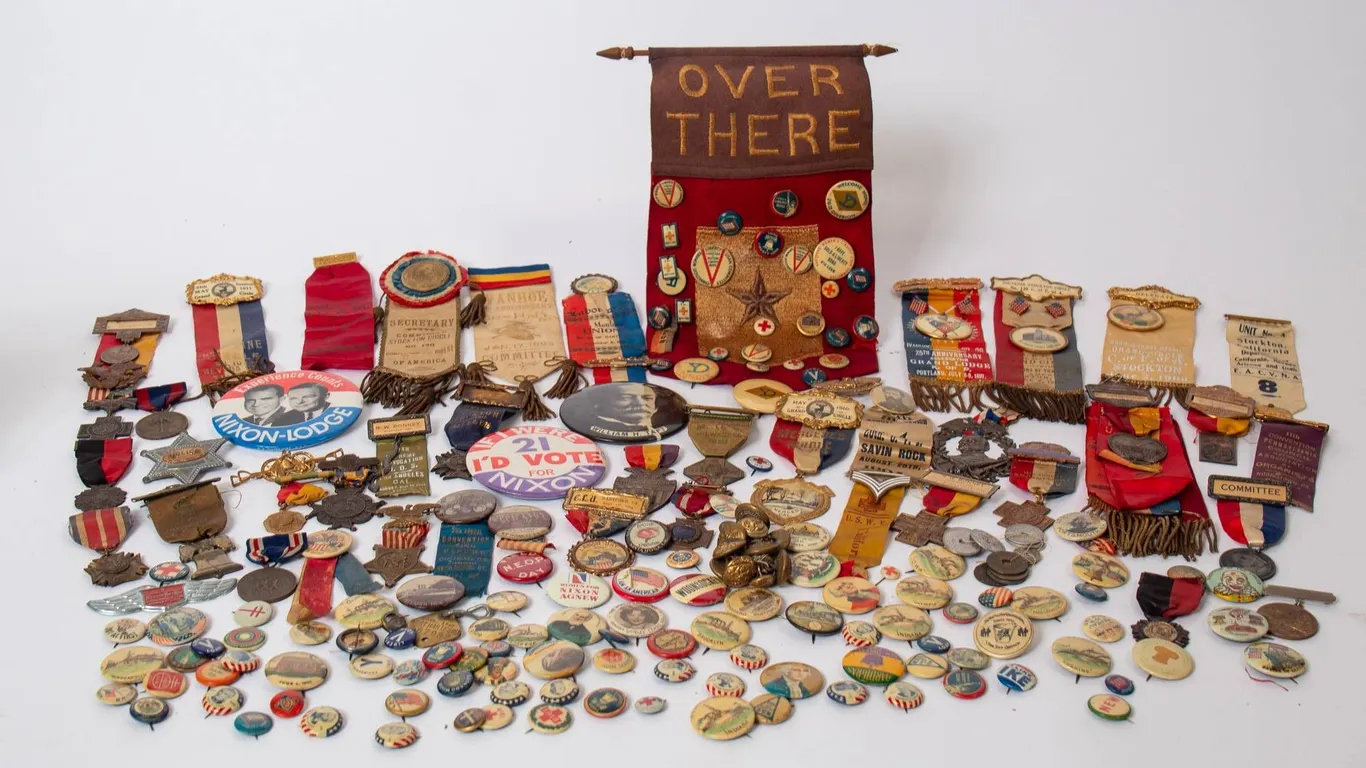 POLITICAL AND HISTORICAL RIBBONS, BADGES, AND BUTTONS.