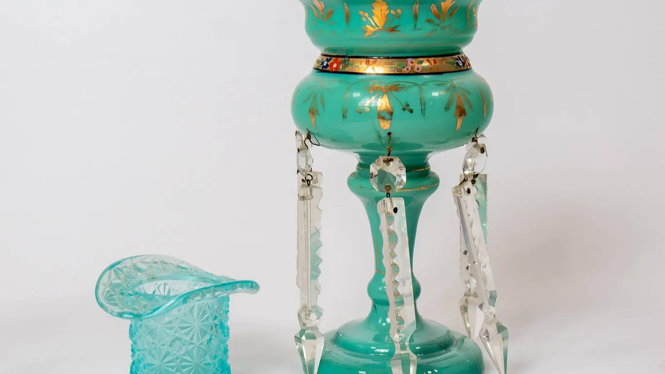 VICTORIAN OPALINE LUSTRE AND FENTON TOP HAT.