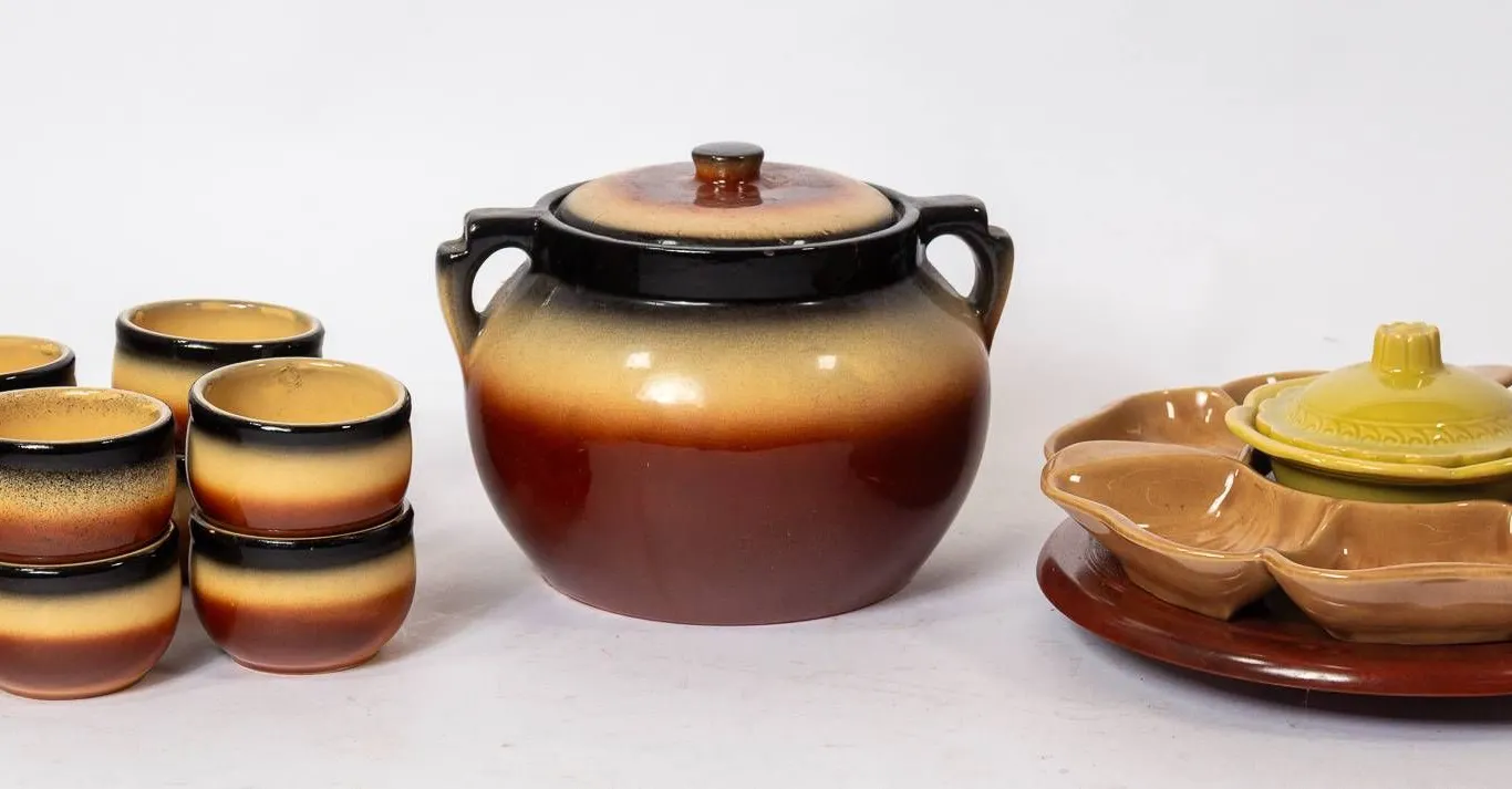 MCCOY POTTERY LAZY SUSAN SET AND EDMOND POTTERY BEAN POT WITH BOWLS.