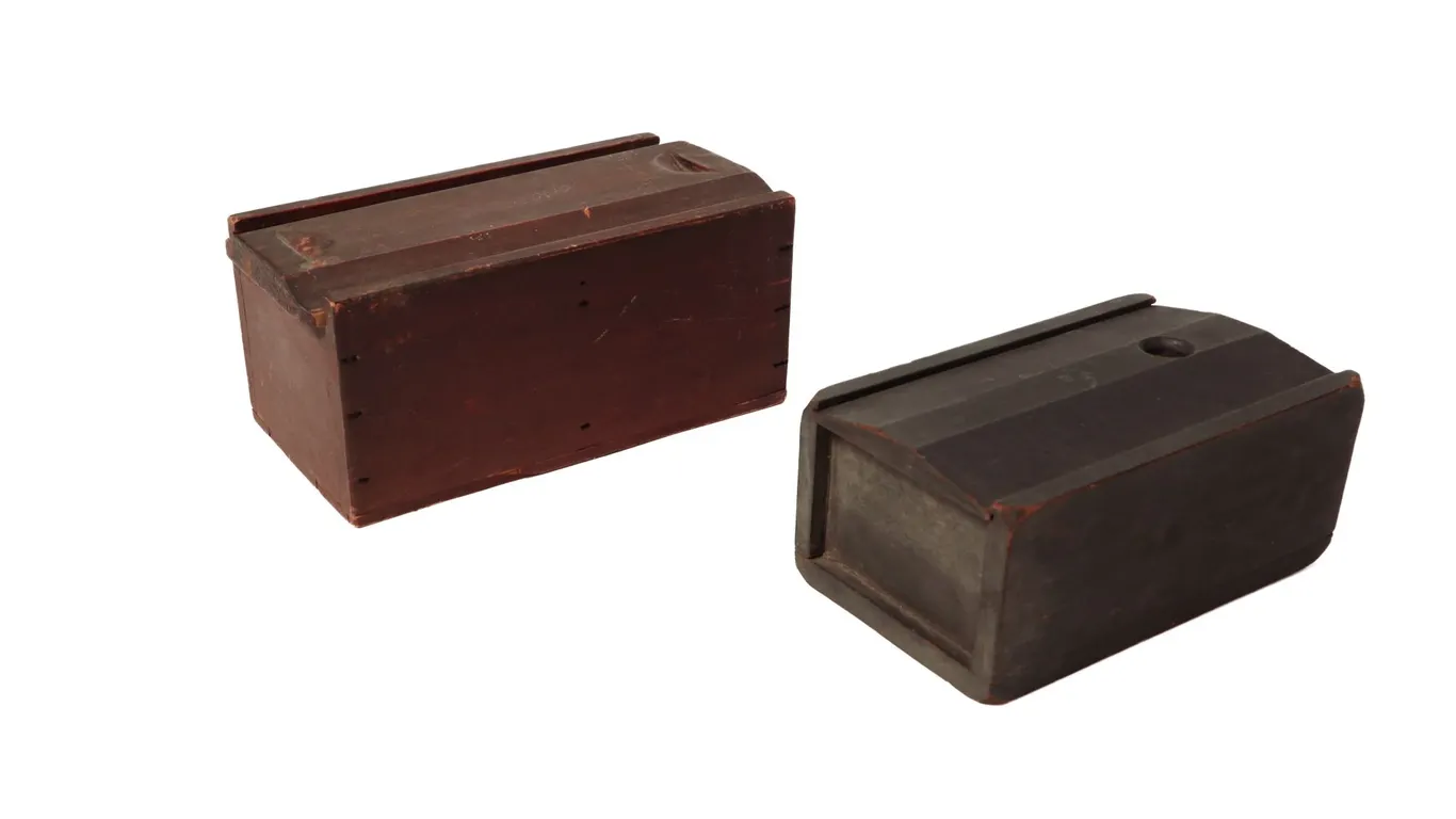 OHIO AND NEW HAMPSHIRE SLIDE-LID BOXES WITH ORIGINAL PAINT.