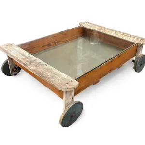 CHILDREN'S SANDBOX ON WHEELS.