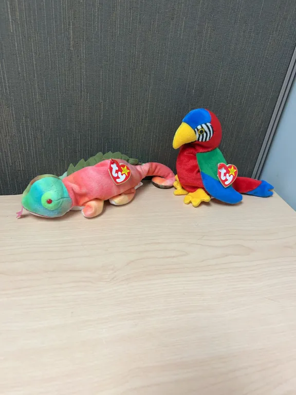 Ty Beanie Babies Iggy Lizard and Jabber Parrot Set