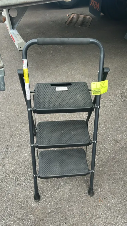 HBTower 3-step folding metal step stool. Features textured anti-slip steps, padded upper hand grip, folding frame construction, and rubber non-slip fe