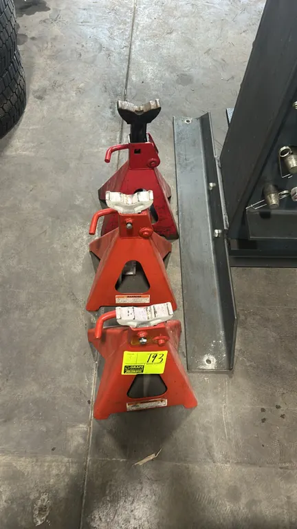 Norco 6-ton ratchet jack stands. Features ductile iron ratchet bar, concave support saddle, and welded steel base. Includes (3) stands.