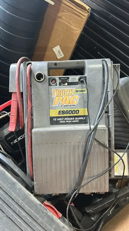 Automotive equipment package lot. Includes Mastercool Accu-Charge II electronic refrigerant scale (98210-A) in case, NOCO Boost Pro GB150 3000A 12V li