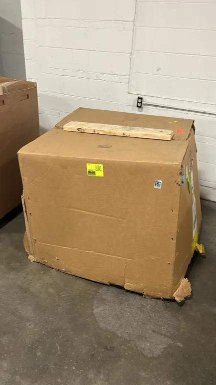 Ford LC3Z-6006-B service engine assembly. Packaged in manufacturer shipping container. Labeled shipping weight: 585 lbs. Made in Canada.