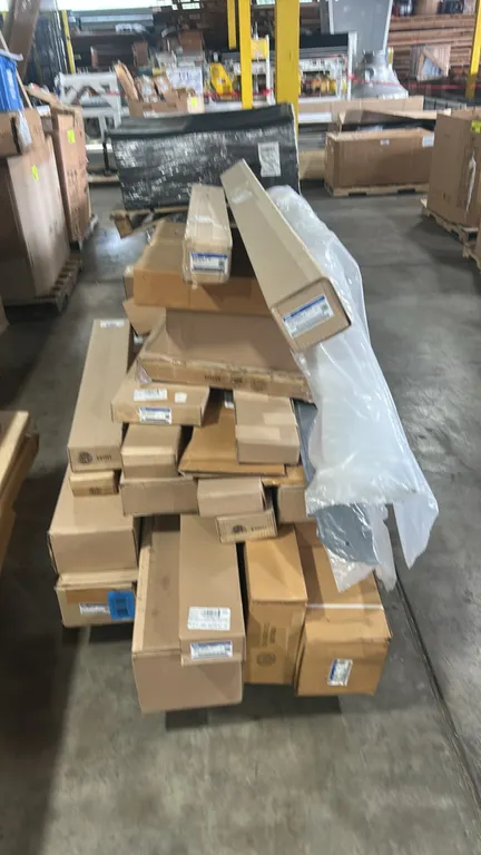 Pallet lot of genuine Ford OEM automotive weatherstripping and door moldings. Includes part numbers FT4Z-5820759-B, ML3Z-1521453-D, BM5Z-5820709-B, an