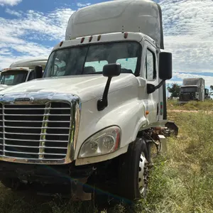 2015 FREIGHTLINER CASCADIA CA125 TANDEM AXLE DAY CAB TRUCK TRACTOR VIN: 1FUJGEDV4FLGE9611