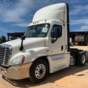 2015 FREIGHTLINER CASCADIA CA125 TANDEM AXLE DAY CAB TRUCK TRACTOR VIN: 1FUJGEDV9FLGF0818