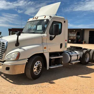 2015 FREIGHTLINER CASCADIA CA125 TANDEM AXLE DAY CAB TRUCK TRACTOR VIN: 3AKJGEDV4FSGL6737