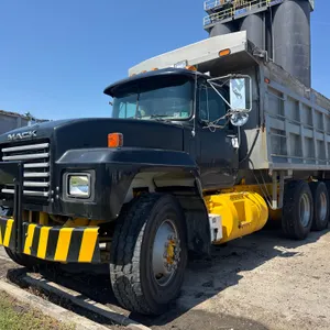 1996 MACK RD688S TRI-AXLE DUMP TRUCK VIN: 1M2P267C5TM027540