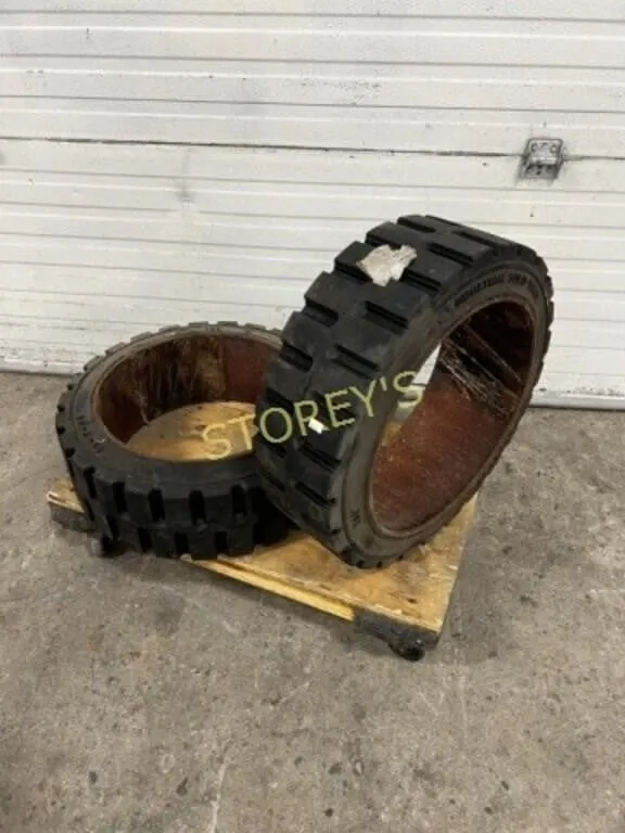 Pair of As New Press On Forklift Tires - 21x7x15