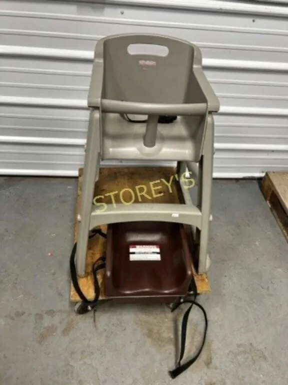 Rubbermaid High Chair & Booster Seat