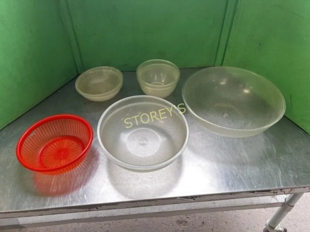 Plastic Salad Bowls