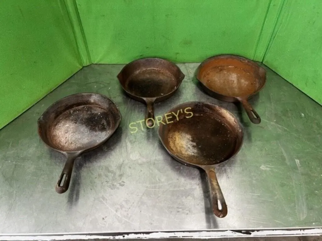 4 Cast Iron Frying Pans