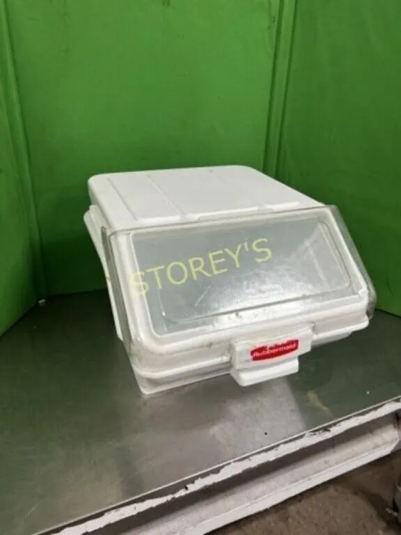 Rubbermaid Ingredient Bin ~20 x 20 x 12