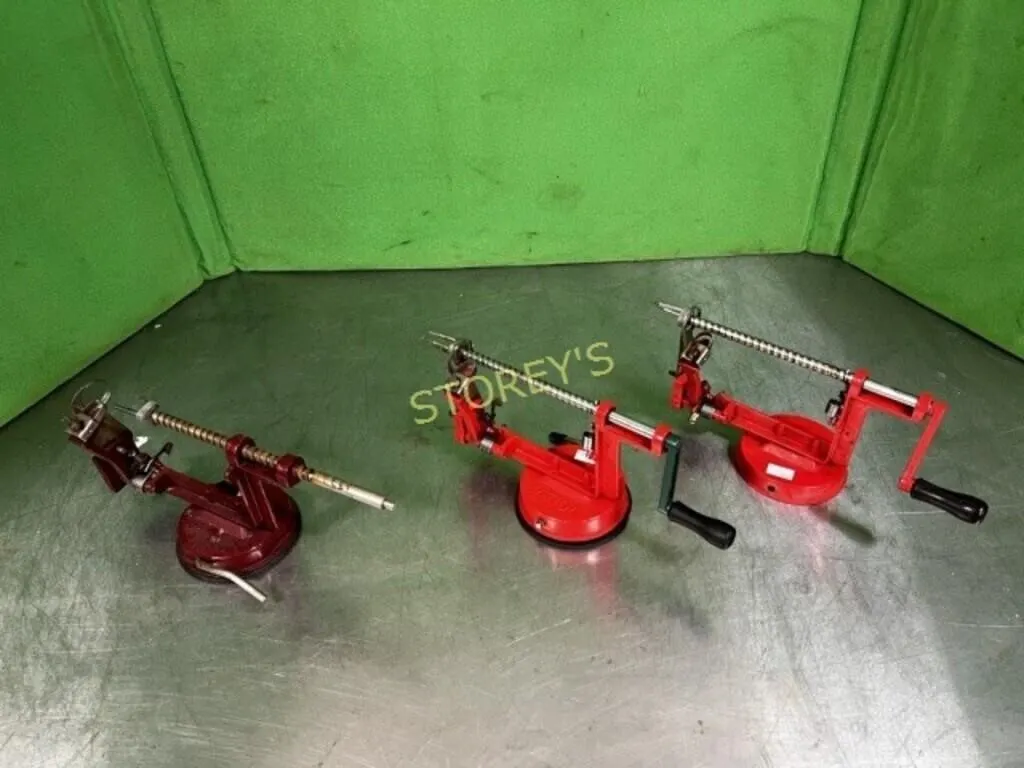 3 Apple Corers / Peelers