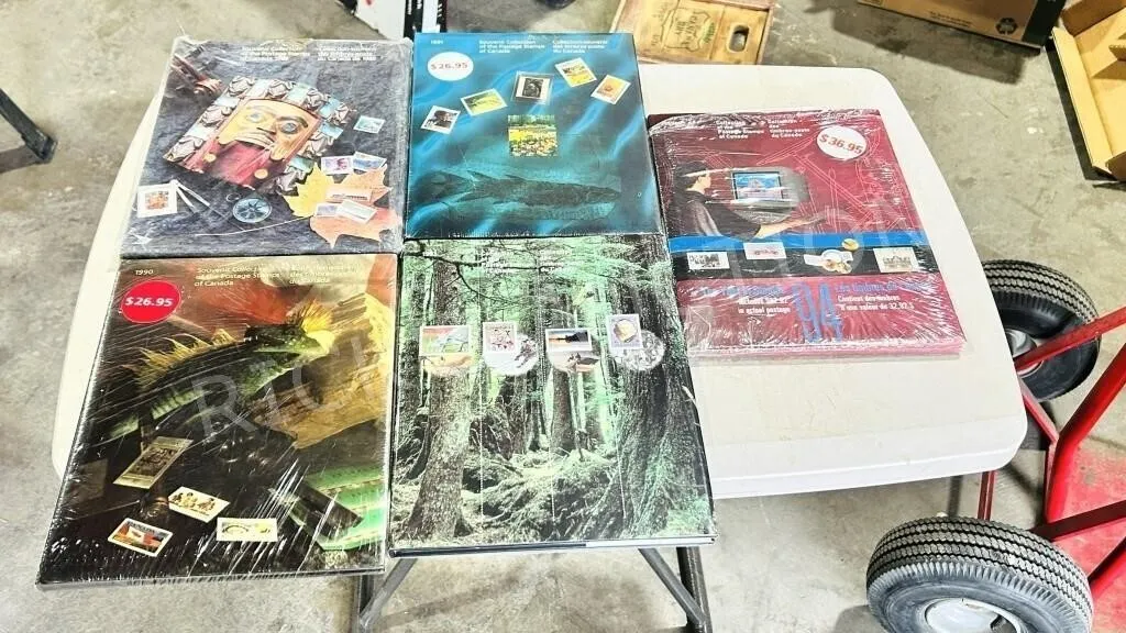 5 Souvenir stamps of Canada books