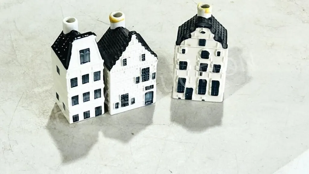 3 Bols KLM mini houses #81, 82 & 84