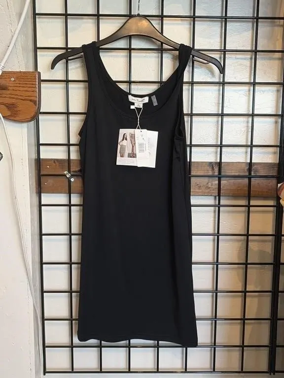 XS Simply Noelle Black Tank Top