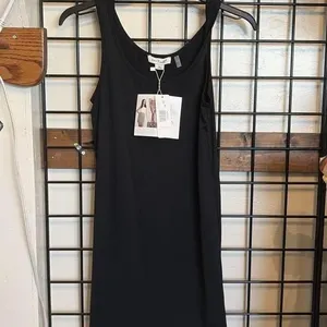 XS Simply Noelle Black Tank Top