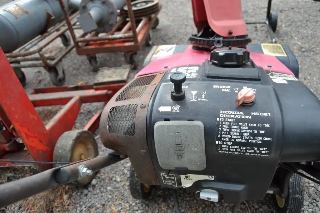 4 stroke Honda gas snow blower